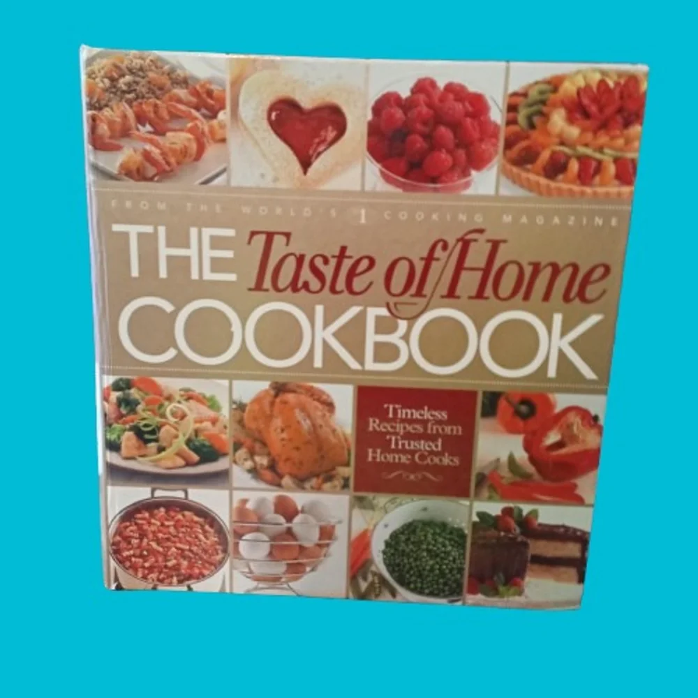 2006 Edition Taste of Home Cookbook Timeless Recipes & Bonus DVD w/473 Recipes